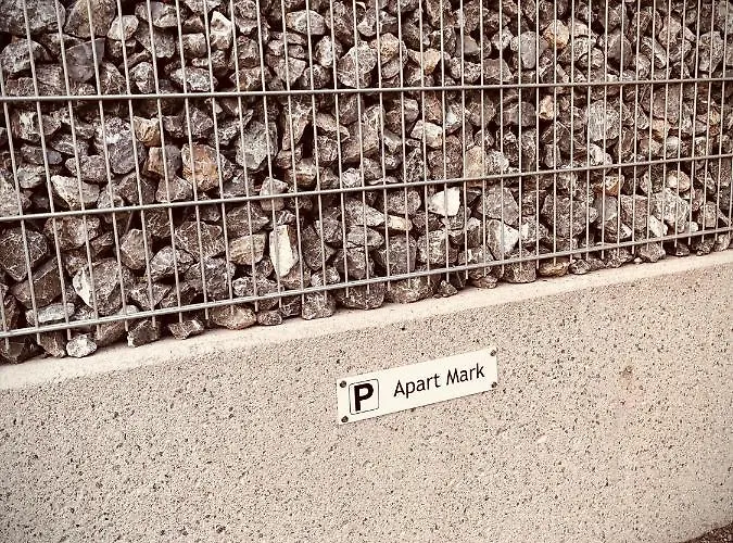 Apart Mark טארנץ